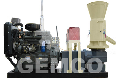 rotating roller flat die pellet mill with diesel engine